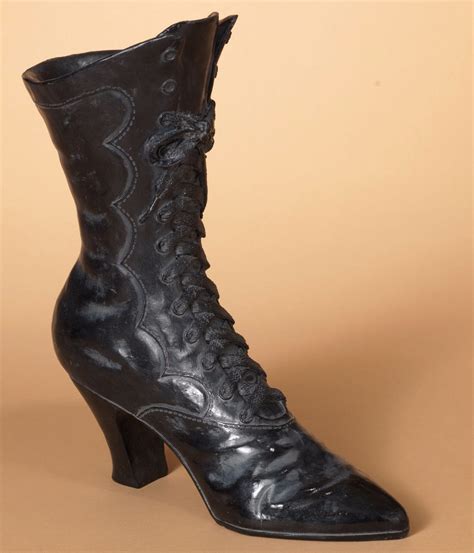 How to Incorporate Witch Boot Sheaths in Your Halloween Costume